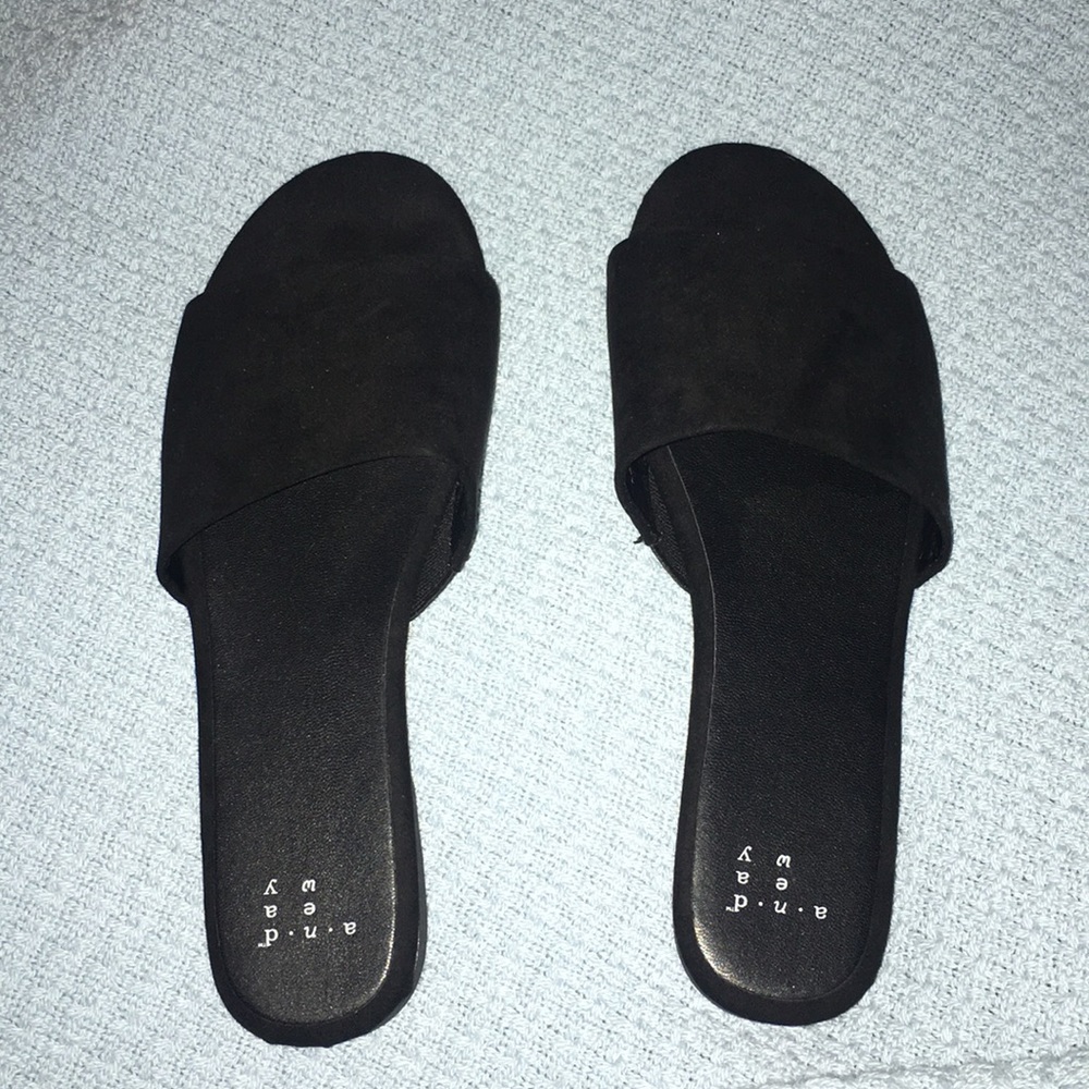 Cute new black sliders from Target